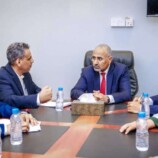 الرئيس الزُبيدي يتفقد سير العمل في وزارة الإدارة المحلية بالعاصمة عدن