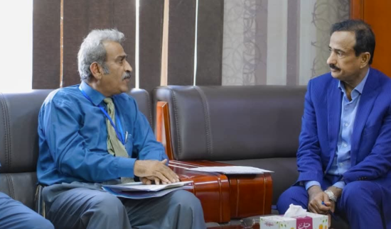 المحافظ بن الوزير يطلع على مستوى الخدمات الطبية بمستشفى شبوة ويشدد على رفع الأداء وتحسين جودة الخدمات