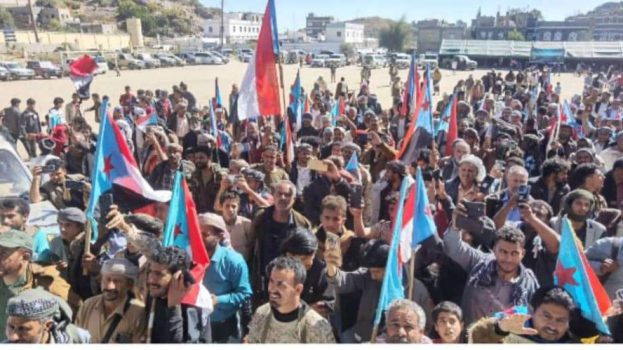 حشد جماهيري في يافع احتفالًا بالانتصارات ومطالبة الرئيس الزُبيدي بإعلان دولة الجنوب العربي
