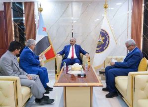 الرئيس الزُبيدي يؤكد حرص مجلس القيادة الرئاسي على تطوير أداء الأجهزة الأمنية وبناء قدراتها